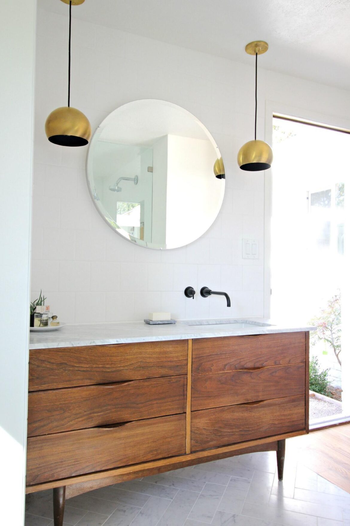 Yaratıcı DIY Banyo Vanity Projeleri Creative DIY Bathroom Vanity Projects